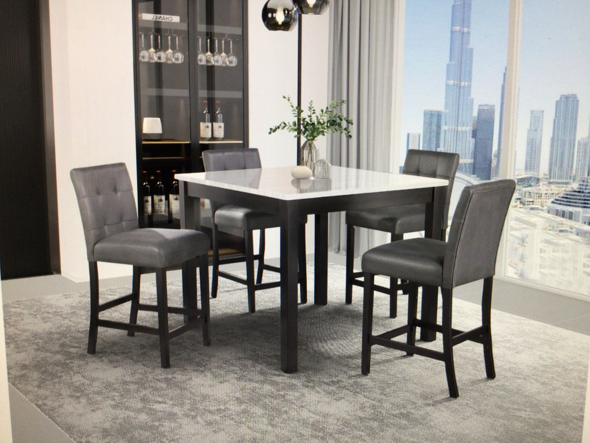 Bar Table with 4 Bar Stools